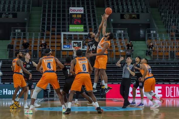 这些特点使 这些特点使